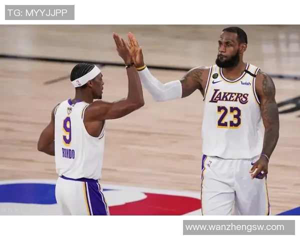 2020年NBA总决赛第三场湖人对决热火精彩回顾与赛后分析